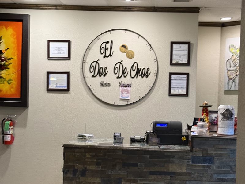 El Dos De Óros interior